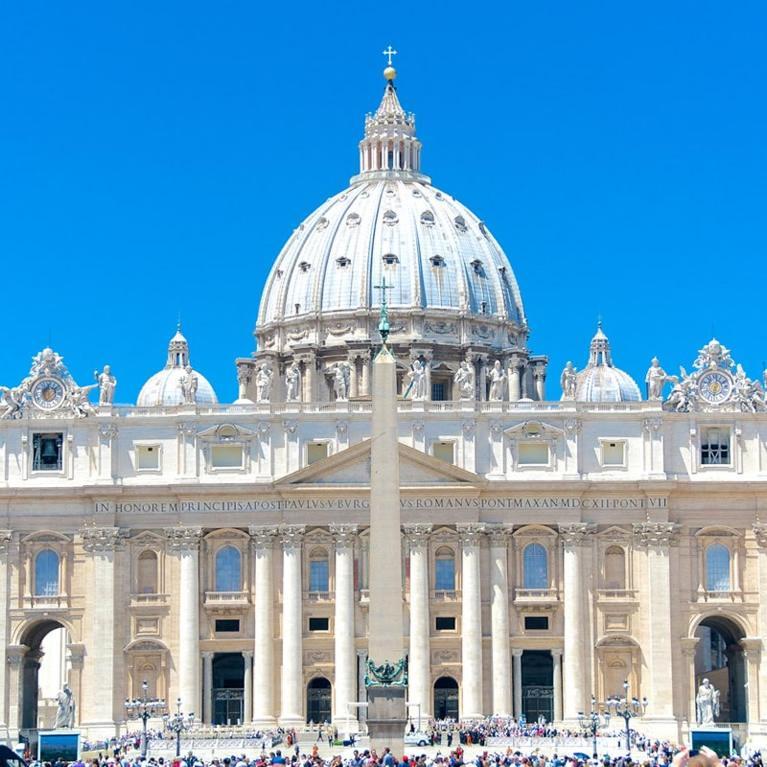 St Peter House * Rome
